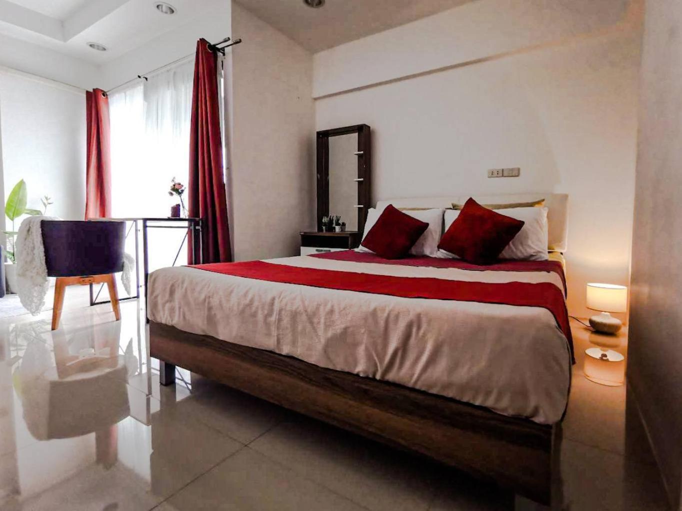 Tower Resident In The Heart Of Bangkok Shopping Center Apartment Makkasan Exterior photo